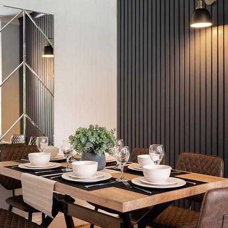 Large Luxury Solihull House - The Residence - Close To Nec - Sleeps 9 Bagian luar foto
