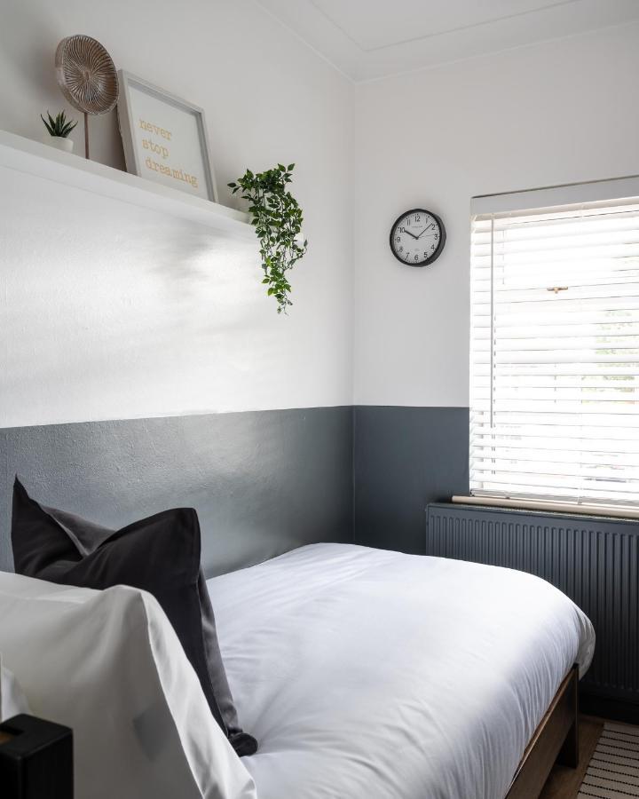 Large Luxury Solihull House - The Residence - Close To Nec - Sleeps 9 Bagian luar foto